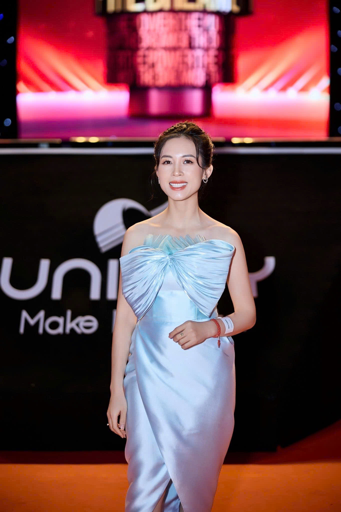 Trang điểm dự tiệc