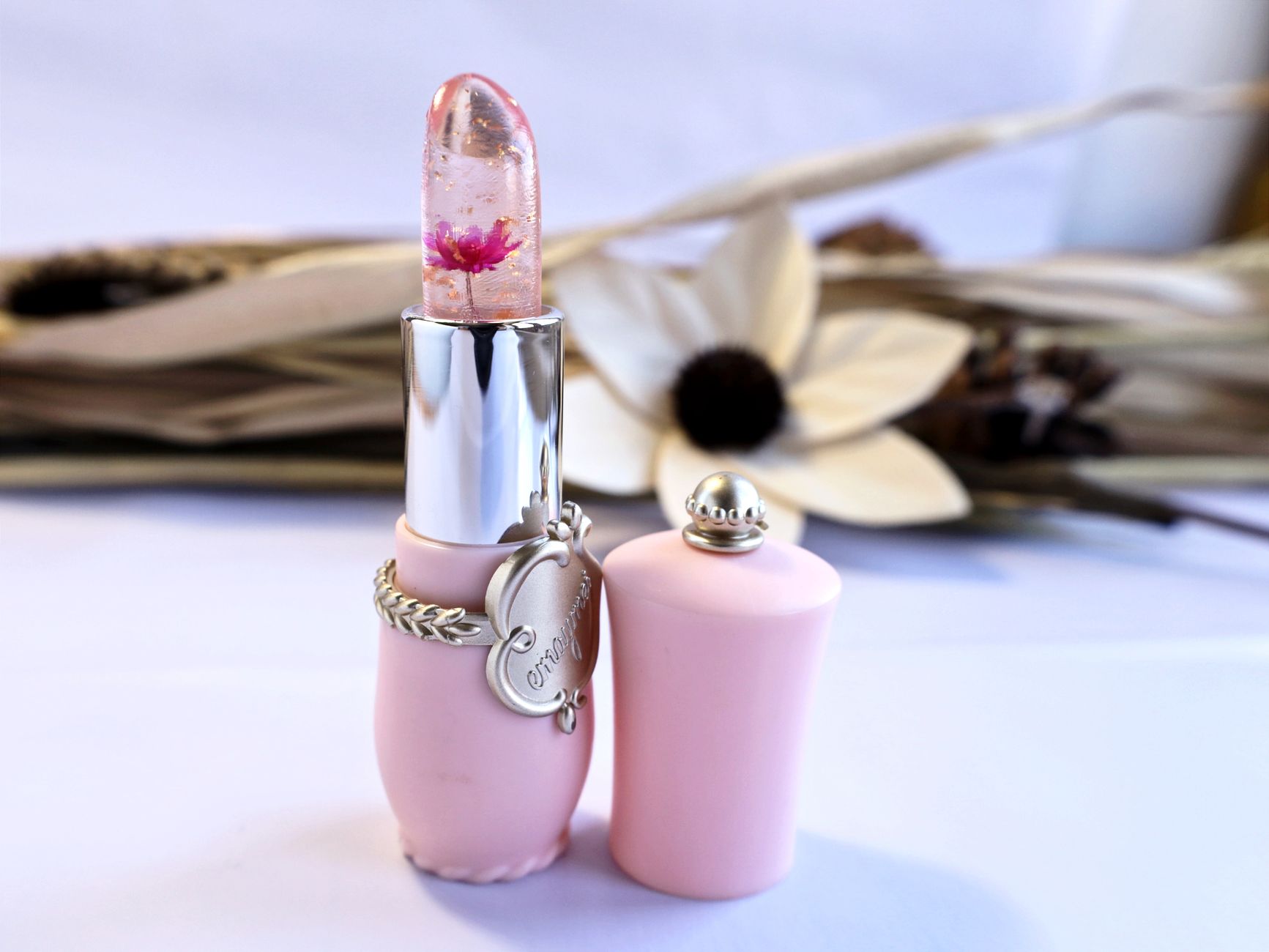 Son tông hồng pastel nhẹ nhàng, phù hợp phong cách trang điểm kỷ yếu tự nhiên trẻ trung