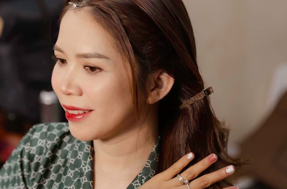 Khách trong buổi trang điểm
