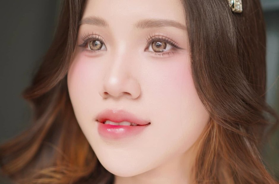 Gương mặt hoàn thiện nhìn gần