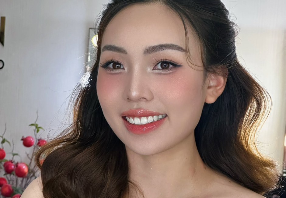 Khách nữ sau khi trang điểm dự tiệc kèm làm tóc tại Makeup Kiều Min