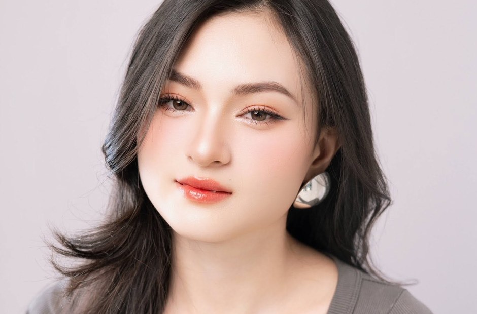 Lớp nền dự tiệc gọn gàng, tự nhiên cho buổi tiệc buổi tối