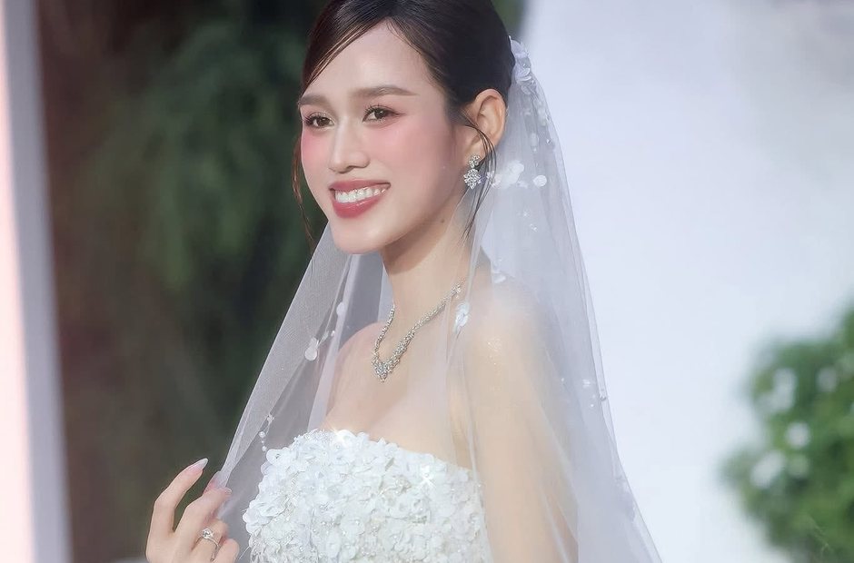 Cô dâu trang điểm tone tây với mắt sắc nét và khối gọn