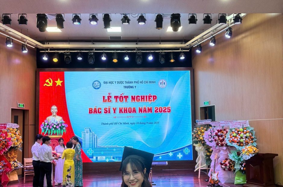 Sân khấu một buổi lễ tốt nghiệp