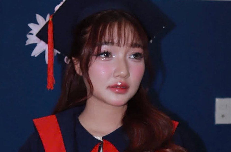 Trang điểm nhẹ nhàng cho ngày lễ ở trường