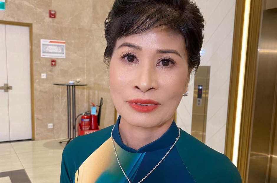 Trang điểm cho mẹ cô dâu trong ngày cưới