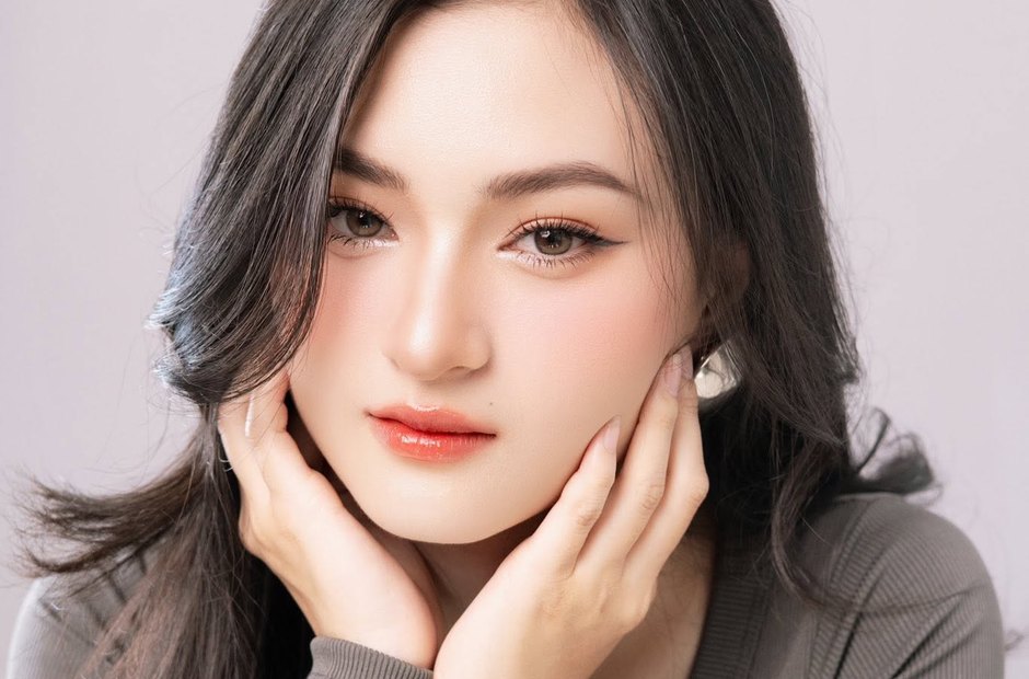 Gương mặt nhẹ nhàng, gọn gàng