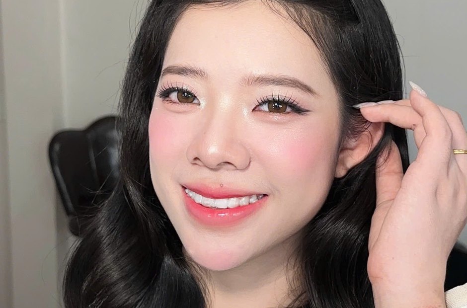 Lớp trang điểm nhẹ cho công sở