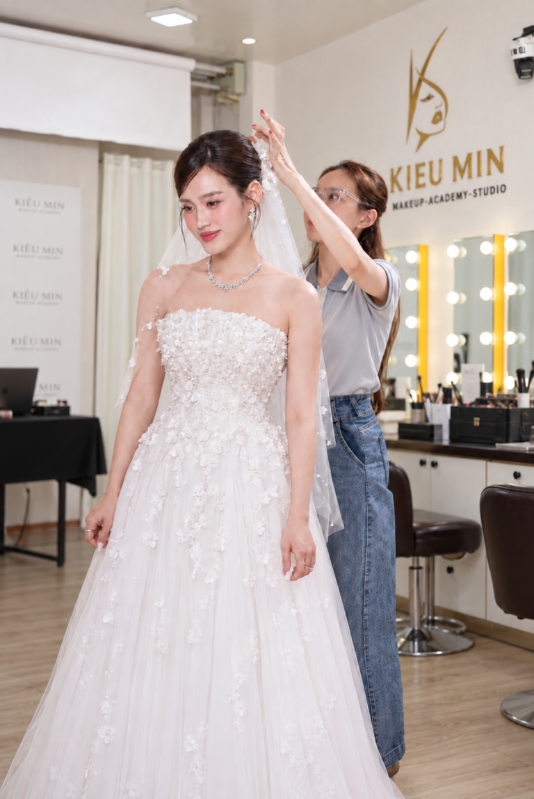 Cô dâu tại học viện Kiều Min