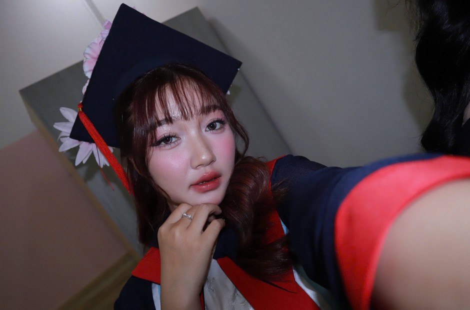 Makeup kỷ yếu nền mỏng tự nhiên